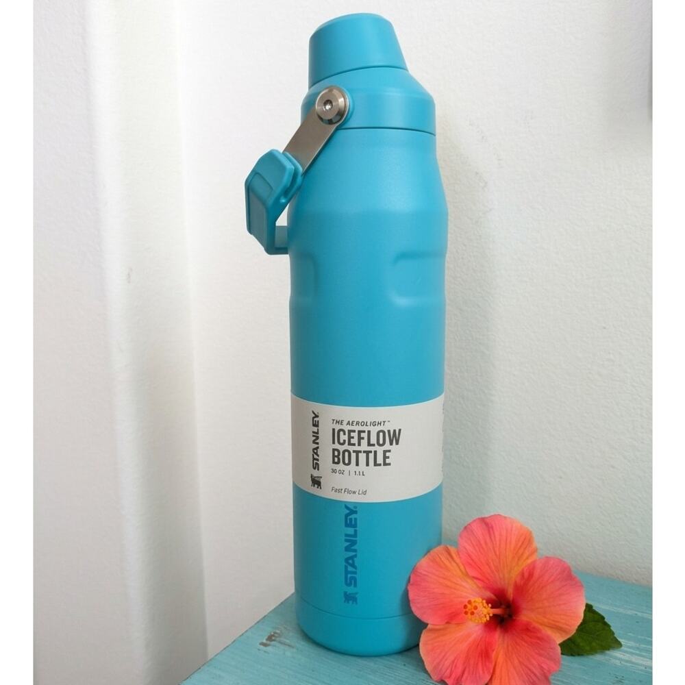 Stanley AeroLight IceFlow Bottle Fast Flow Lid 36 oz Splash Blue